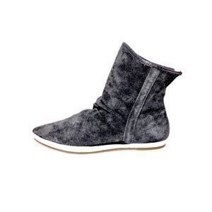 Sanuk Pointed Toe Suede Booties